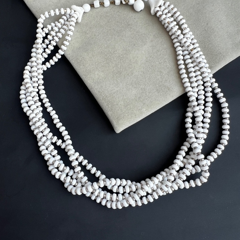Vintage Milk glass Beaded Necklace - Picture 5 of 9